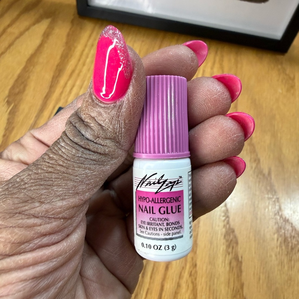 KISS Press-On Nail Bundle – New | Jewel & Jelly Nails + Nail Glue 💅✨ - Picture 8 of 8